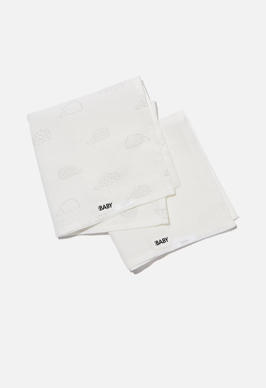 Cotton On - 2 Pack organic muslin face washer - white 