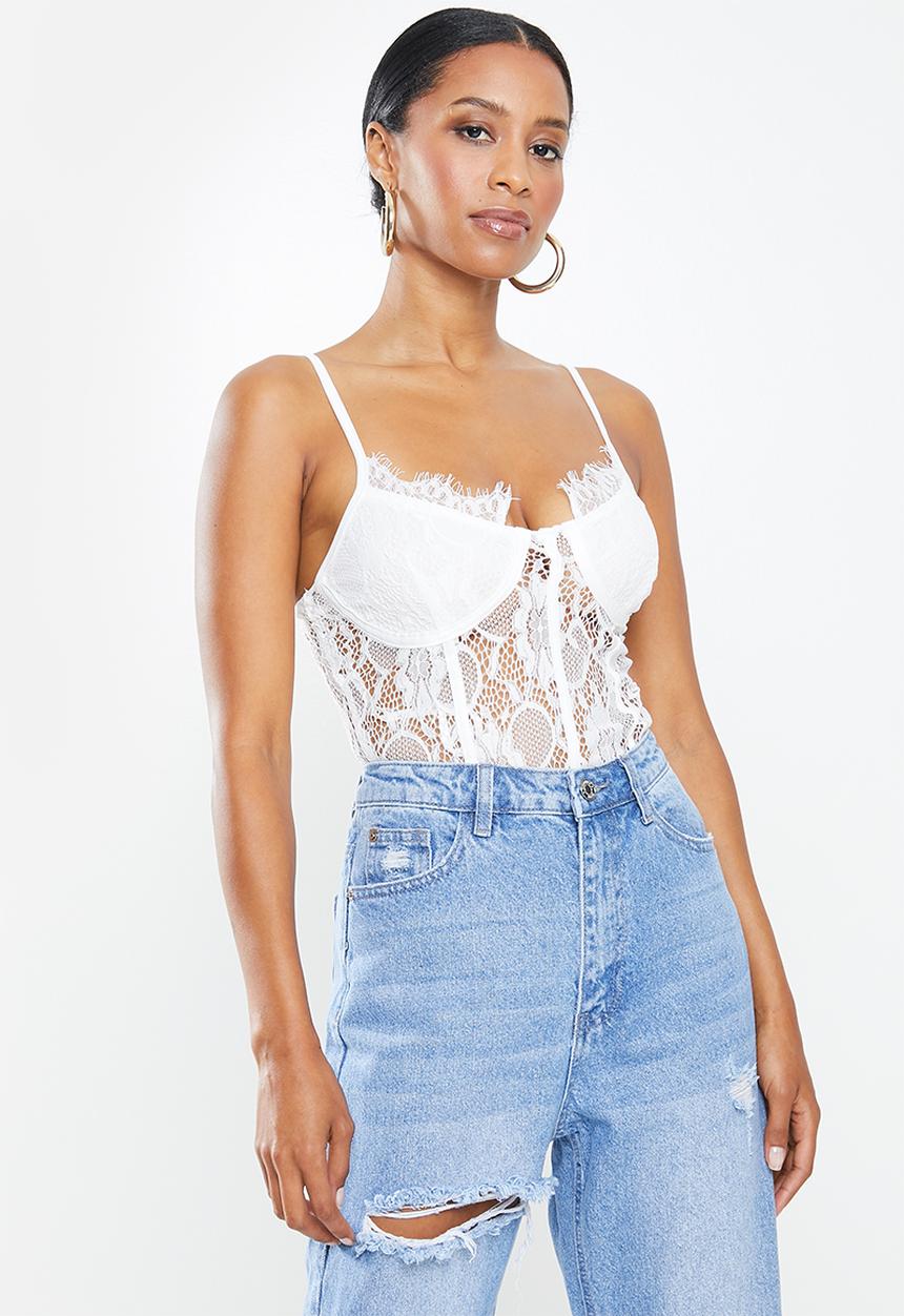 Missguided - Petite lace strappy bodysuit - white