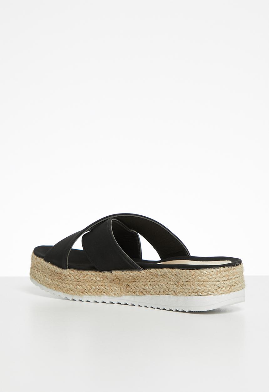 Seduction - Criss-cross flatform sandal - black