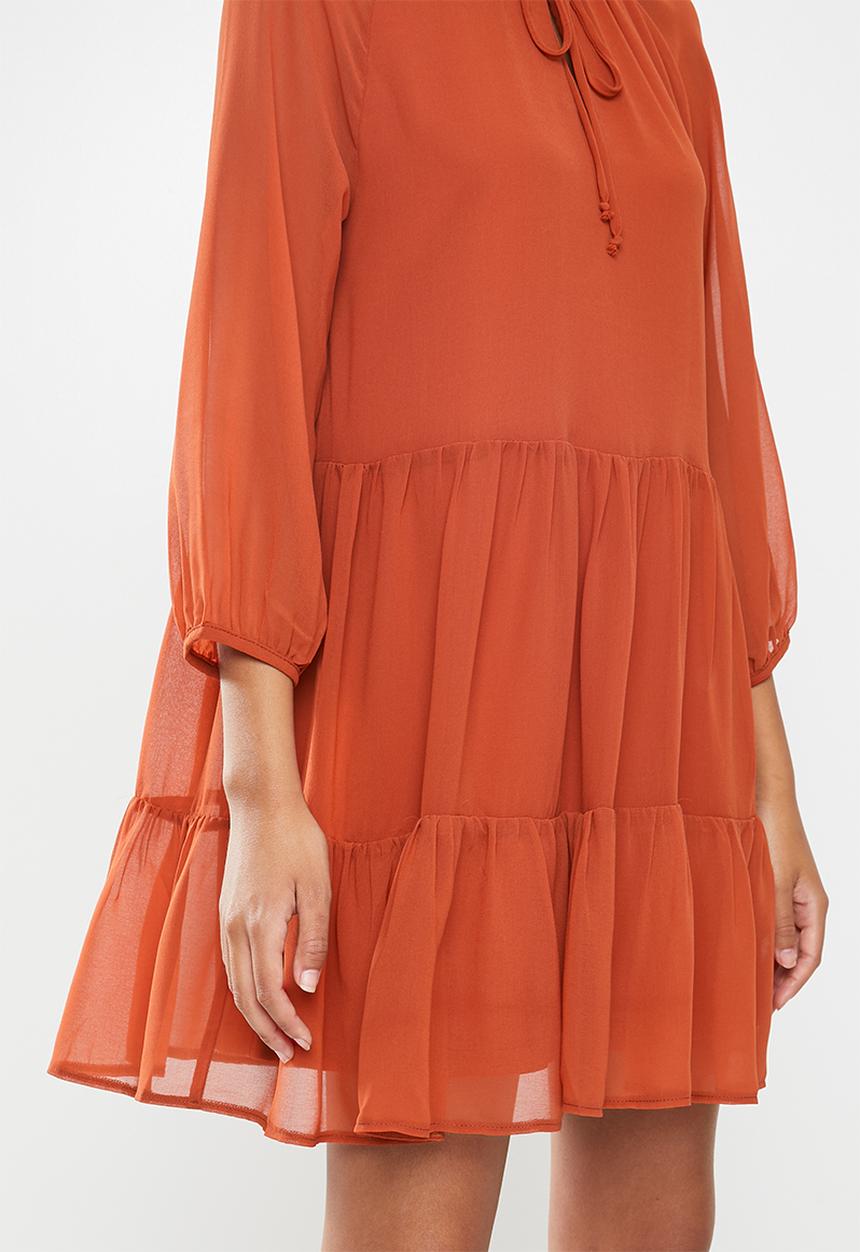 MILLA - Pie crust mini tiered dress - rust 