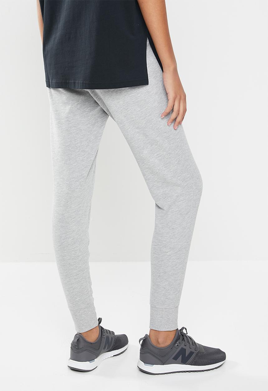 New Balance  - Classic core pant - grey