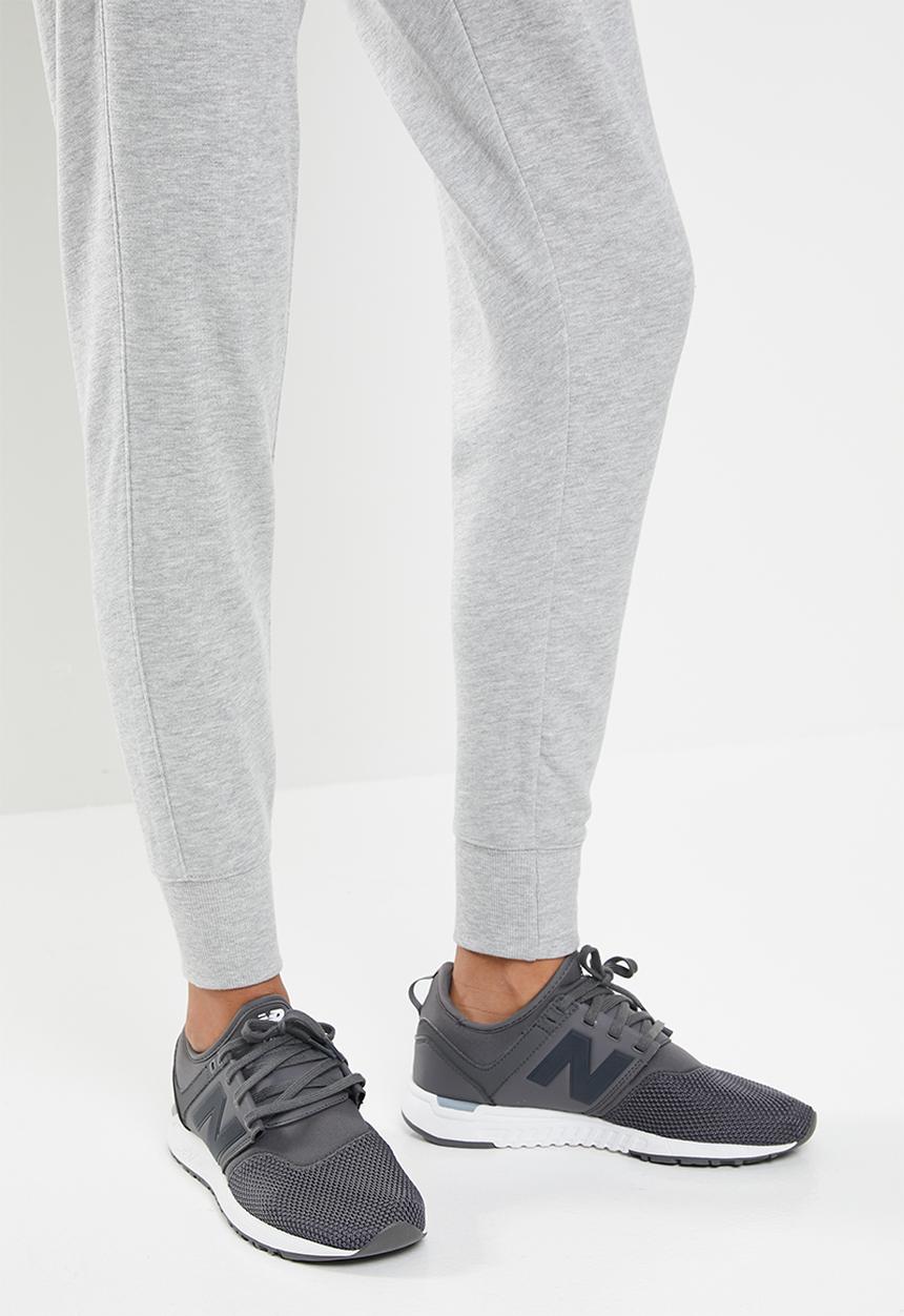 New Balance  - Classic core pant - grey