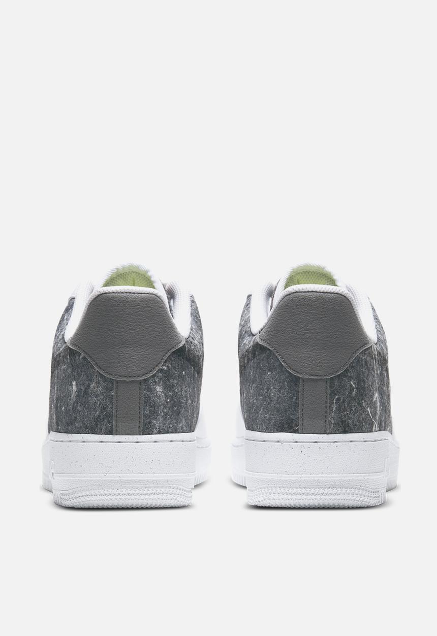 Nike - Air Force 1 '07 lv8 - white/clear-lt smoke grey-black