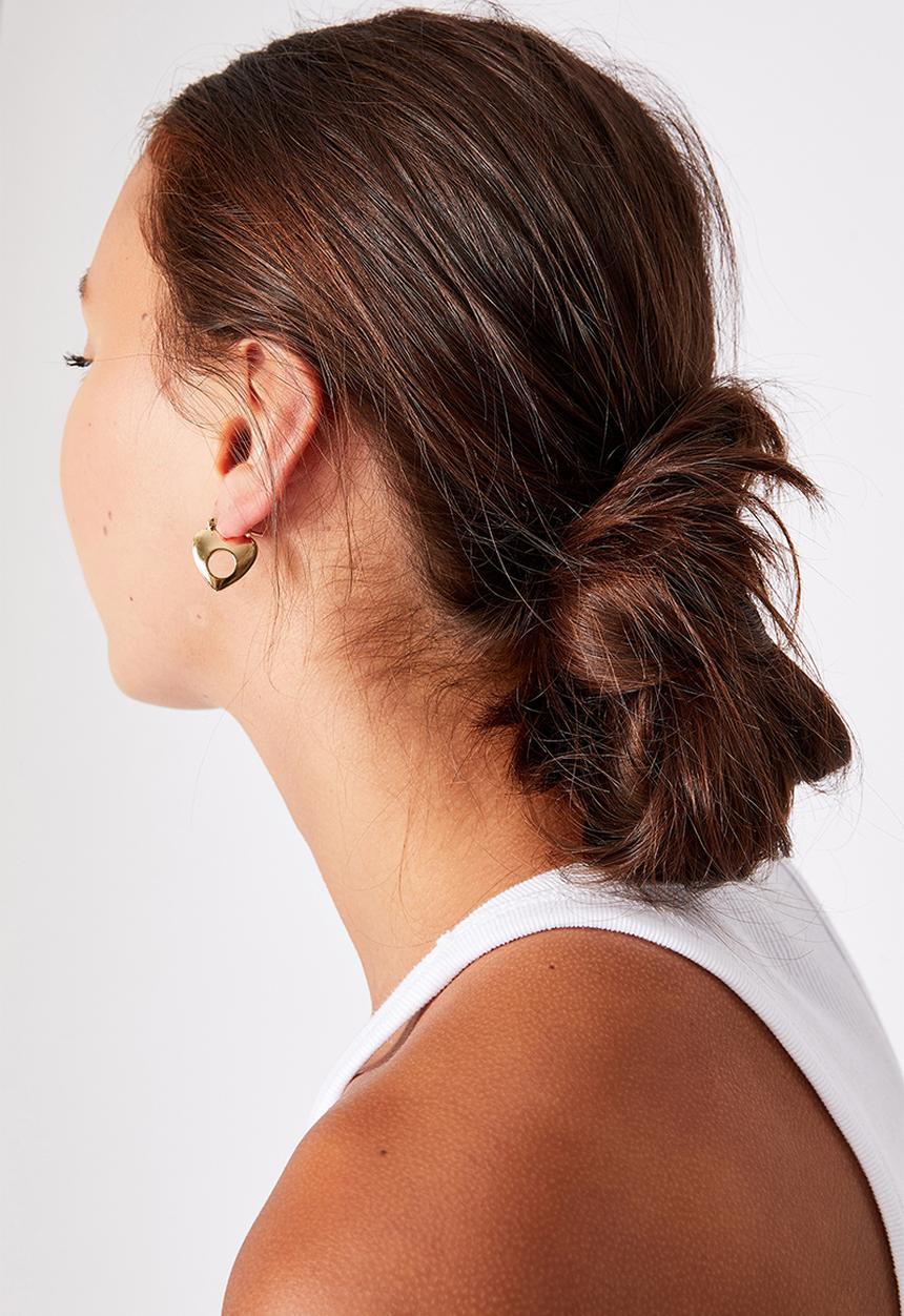 Rubi - Noughties hinge hoop - gold heart