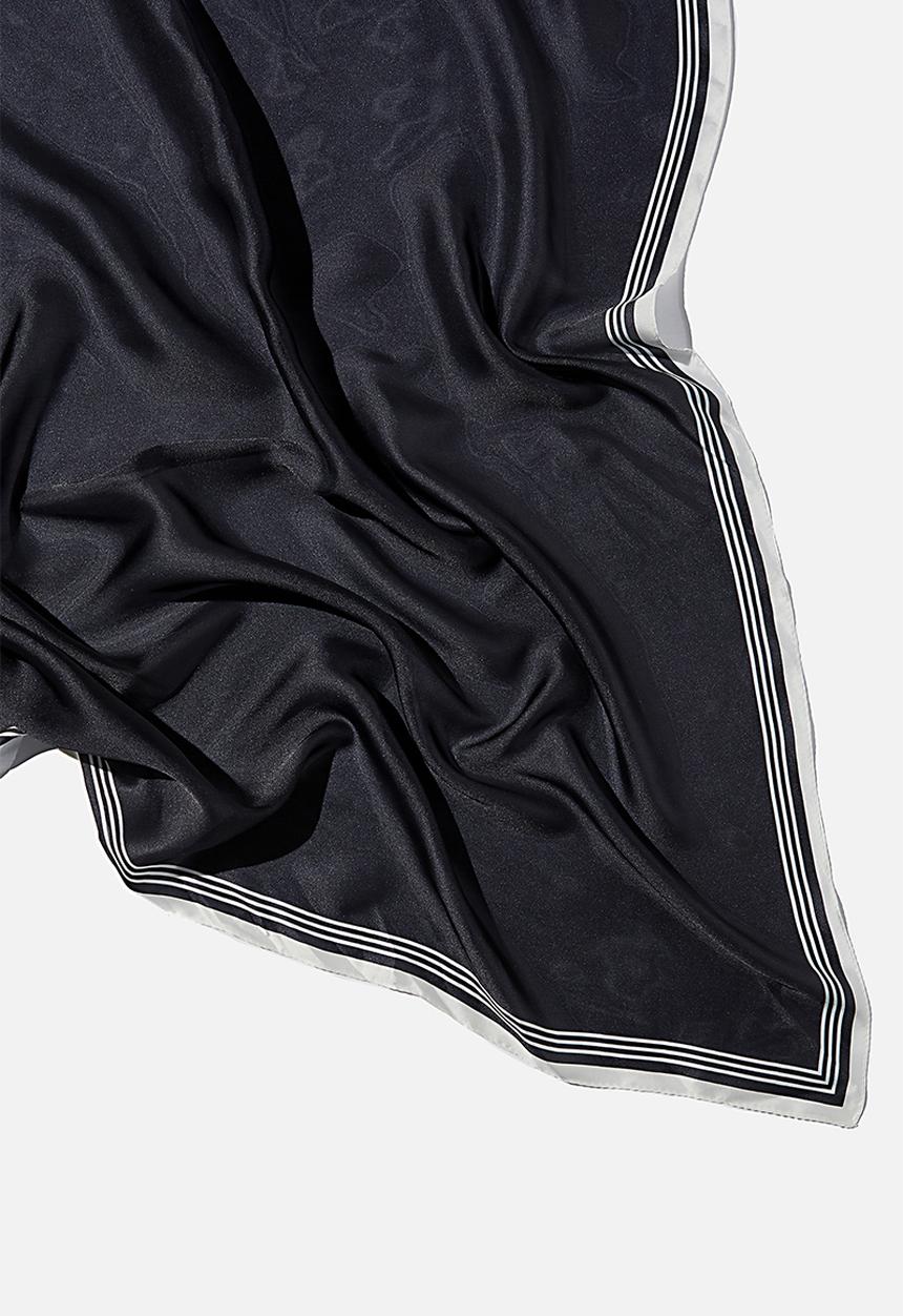 Rubi - Versatile scarf - black