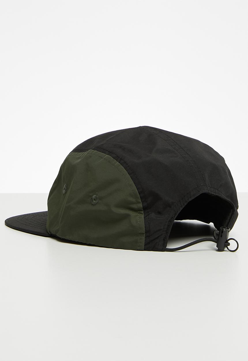 Superbalist - Hunter flat peak - olive & black