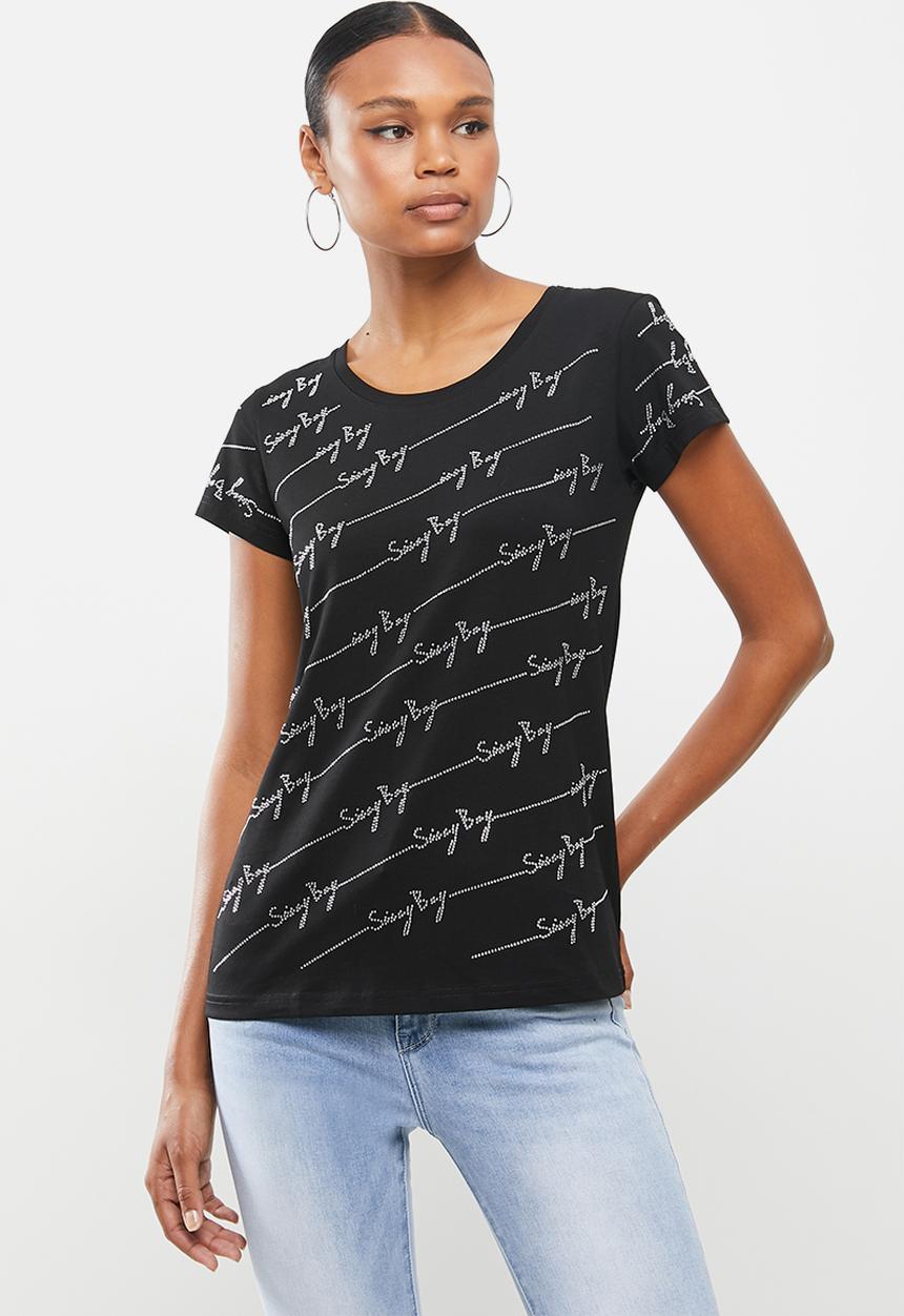 SISSY BOY - Blacked out basic top with diagonal all over bling transfer - black