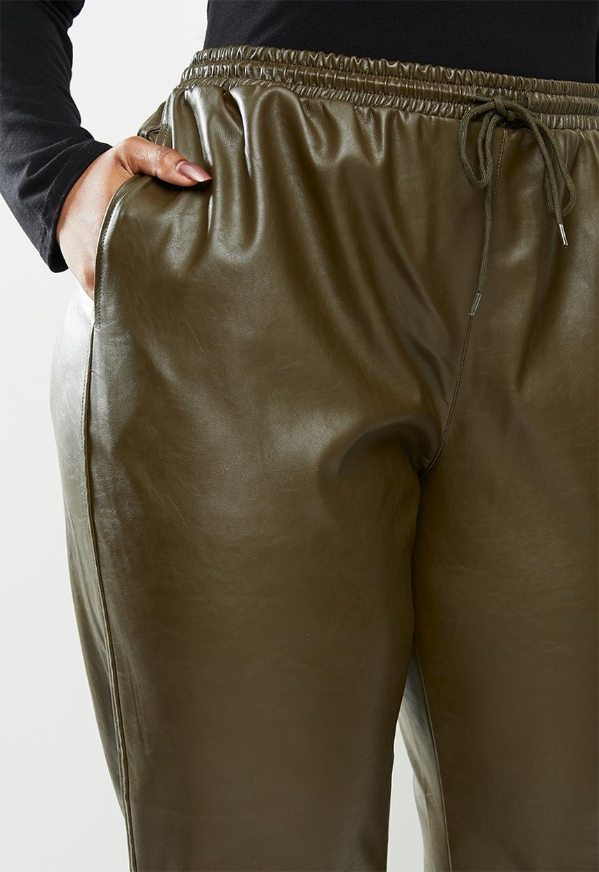 Glamorous - Plus pu trousers- khaki