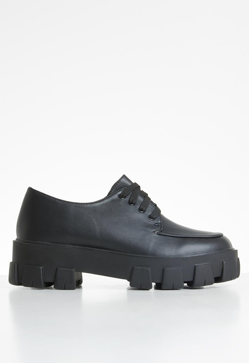 Public Desire - Candid brogue - black