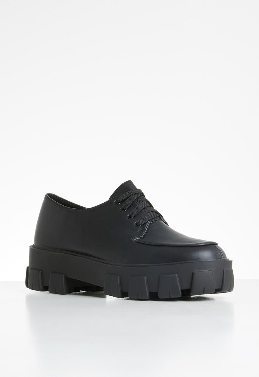 Public Desire - Candid brogue - black