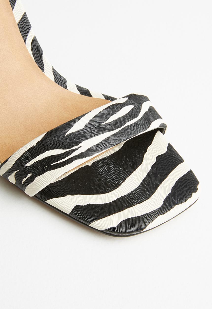 Call It Spring - Elenna heel - black & white