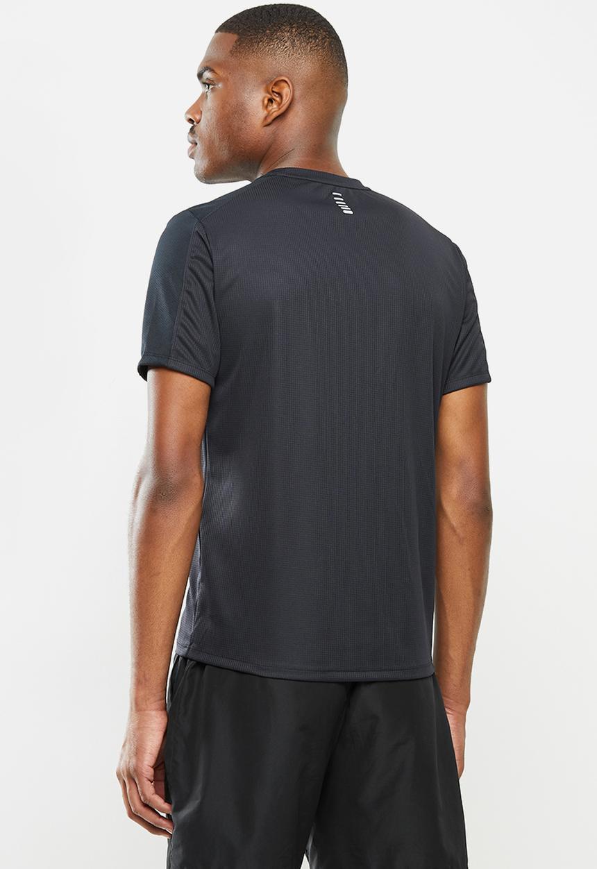 Under Armour - Ua speed stride tee - black