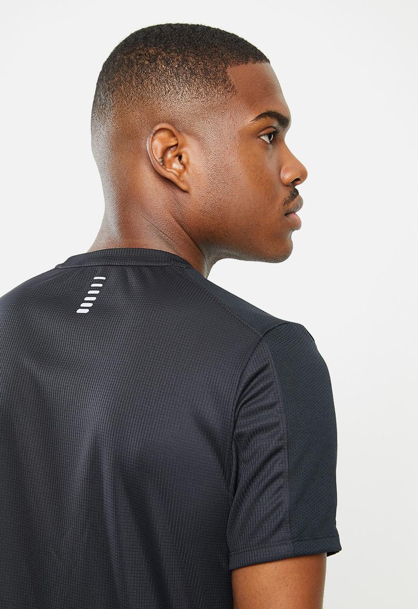 Under Armour - Ua speed stride tee - black