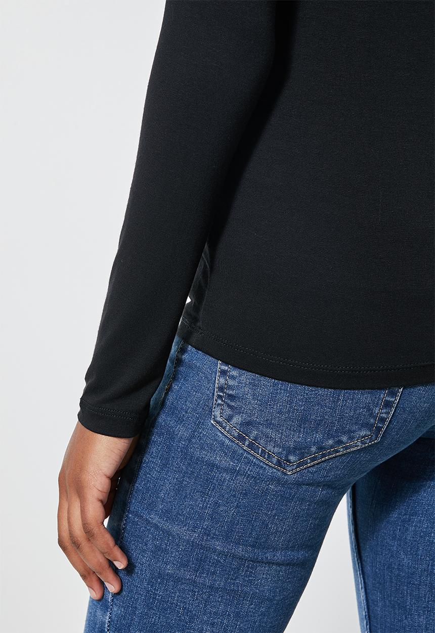 Superbalist - 2 Pack fitted viscose V-neck tee's - black & white