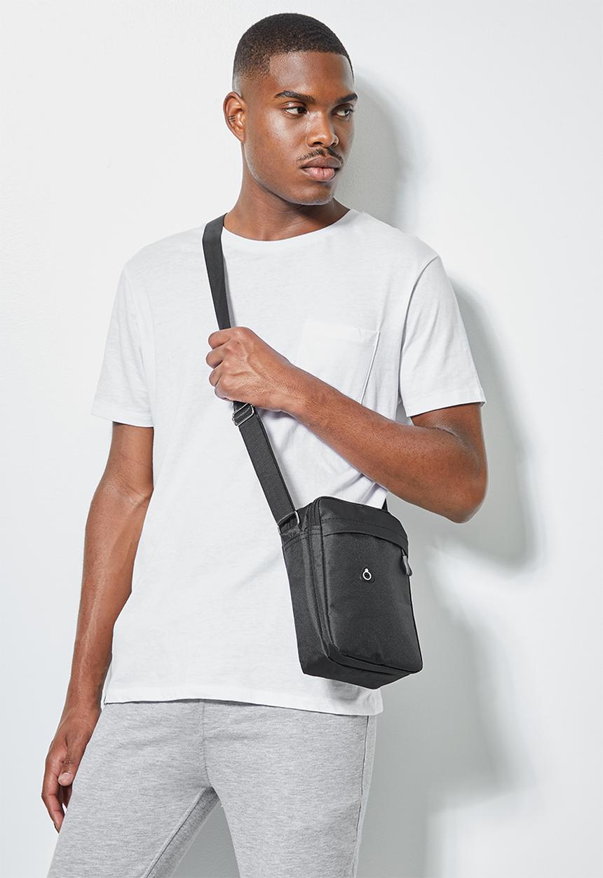 Superbalist - Archie crossbody bag - black