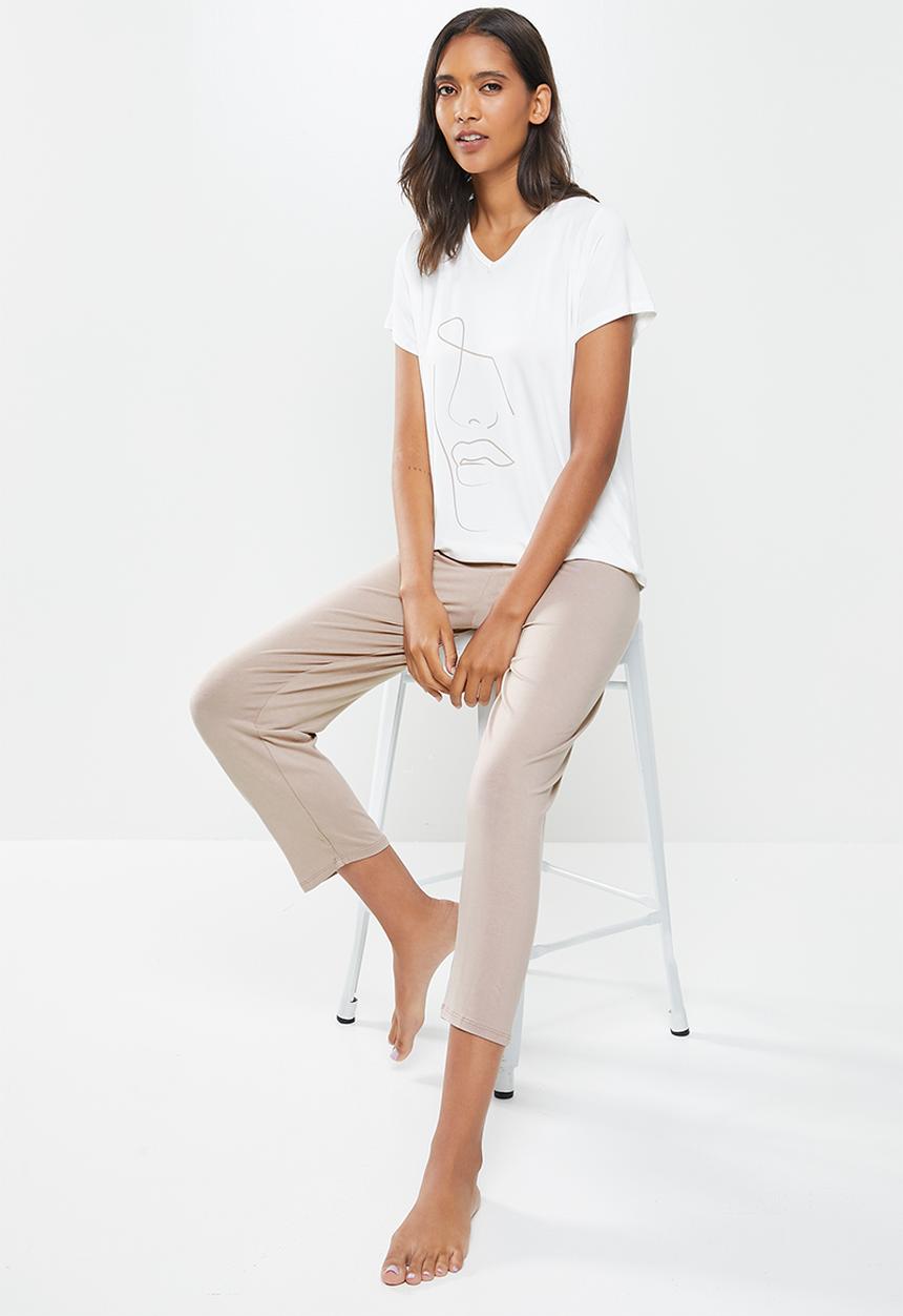 Superbalist - Sleep tee & pants sets - white & brown