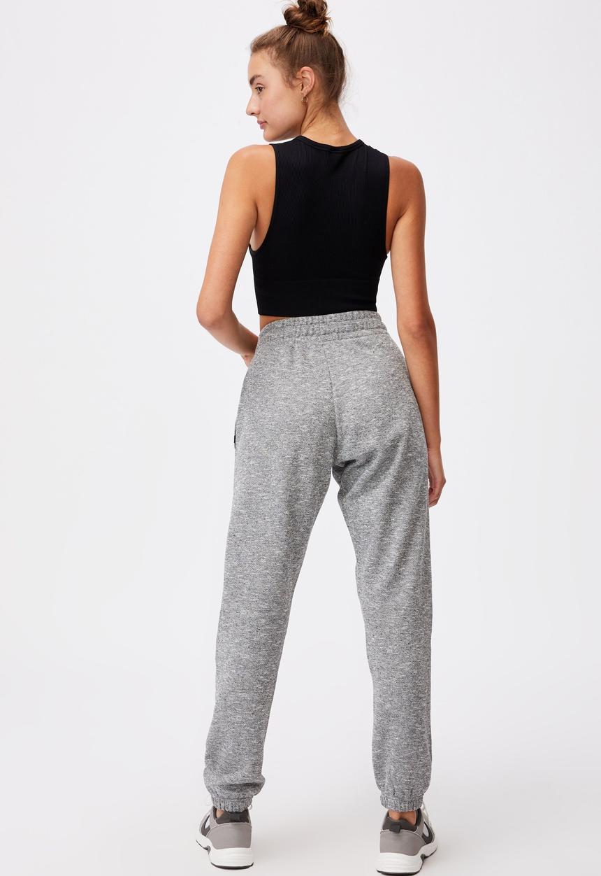 Cotton On - Lifestyle gym track pant - black varsity