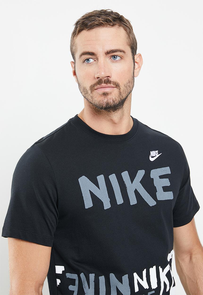 Nike - Nsw  printed aop tee - black & white