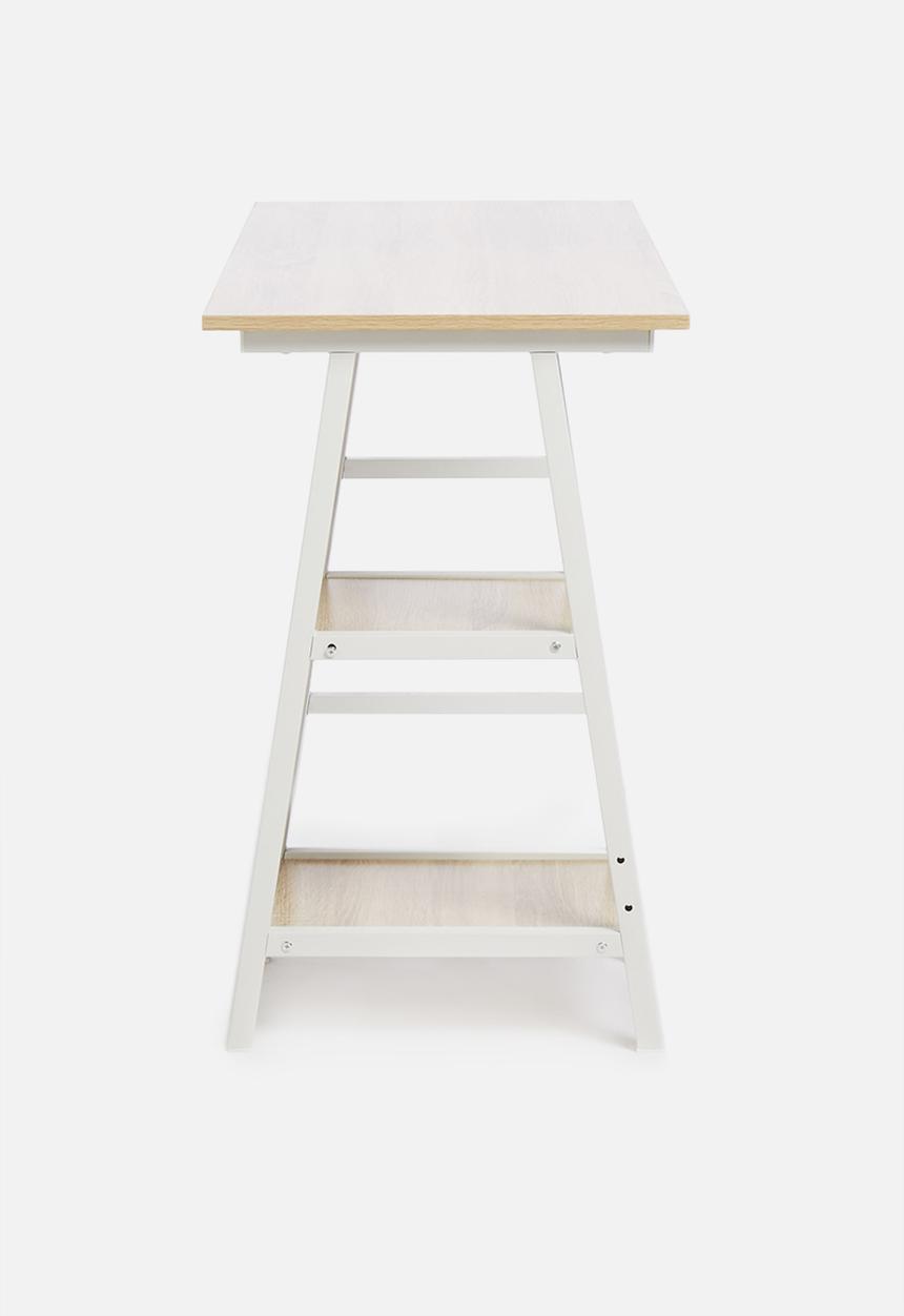 Sixth Floor - Nova desk - natural