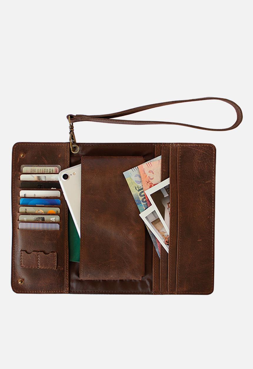 Escape Society - Conquest travel wallet - dark brown