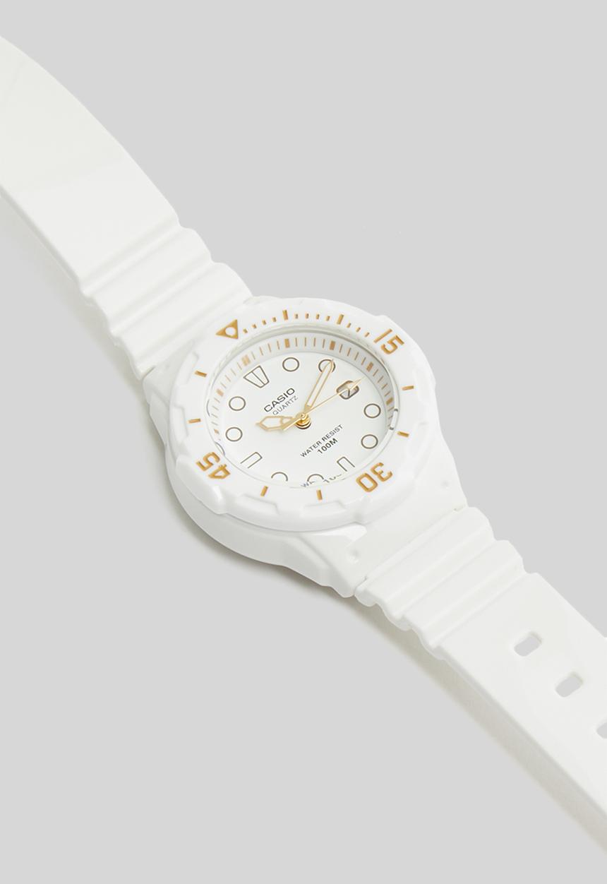 Casio - Kids analogue watch - white
