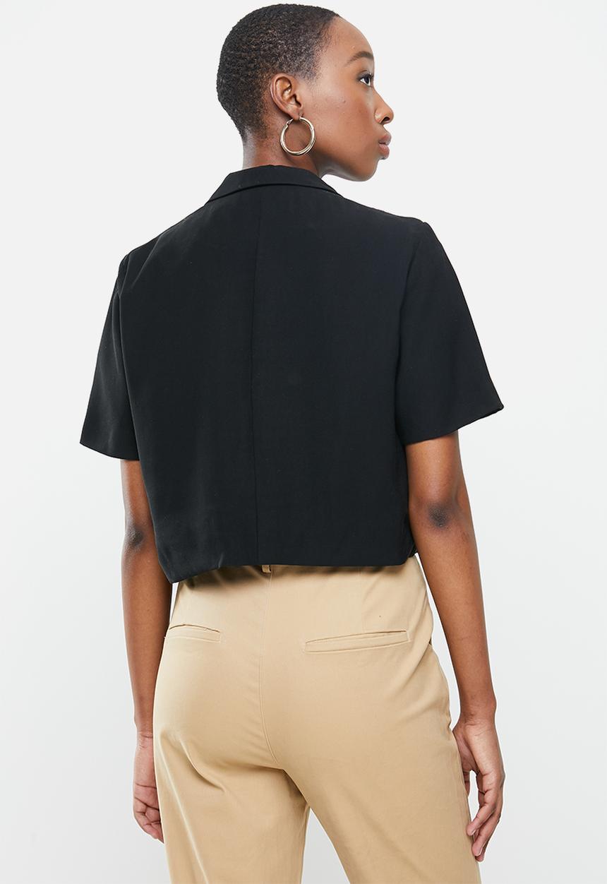 Cotton On - Ultimate short sleeve crop blazer - black