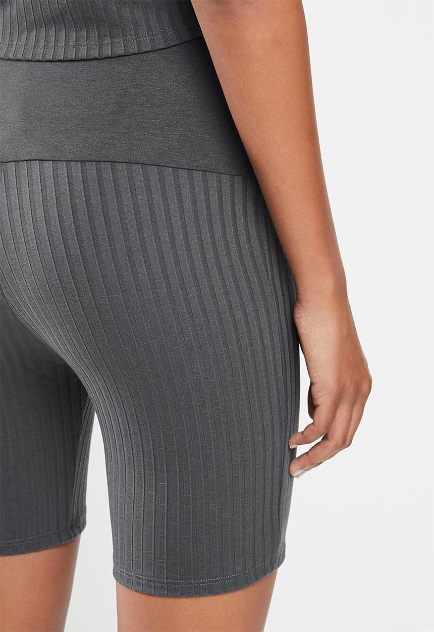 Superbalist - Maternity ribbed cycle short - charcoal