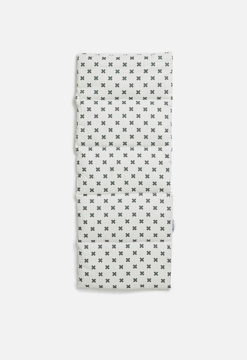 Sixth Floor - Criss cross bedroll - black & white