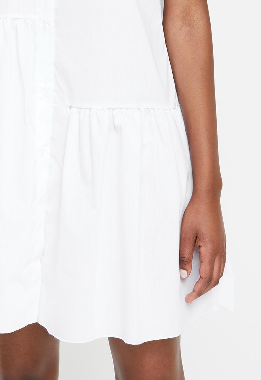 Missguided - Asym tiered shirt smock dress - white