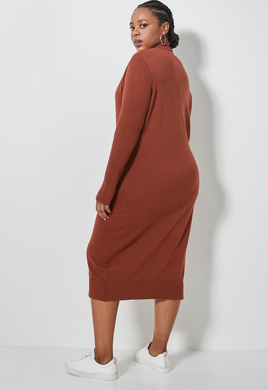 Superbalist - Plus poloneck knitwear dress - tobacco