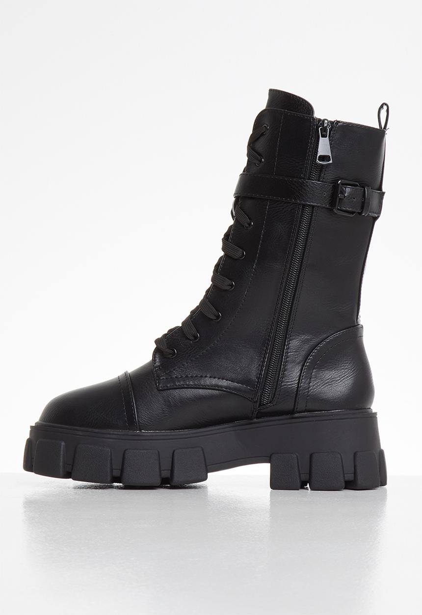 Public Desire - Intention chunky sole pouch ankle boot - black