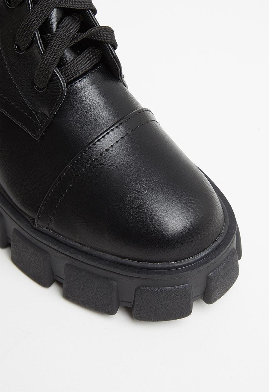Public Desire - Intention chunky sole pouch ankle boot - black