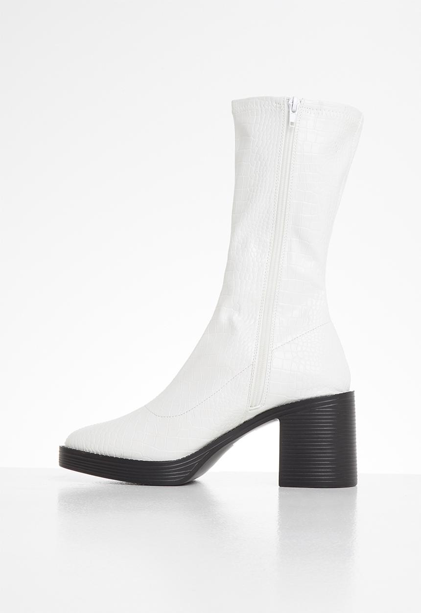 Public Desire - Generate boot - white