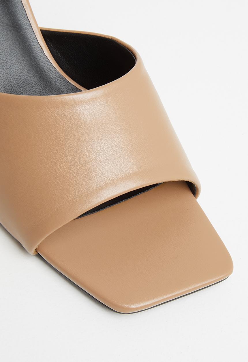 Z_Code_Z - Akira square toe mule heel - neutral