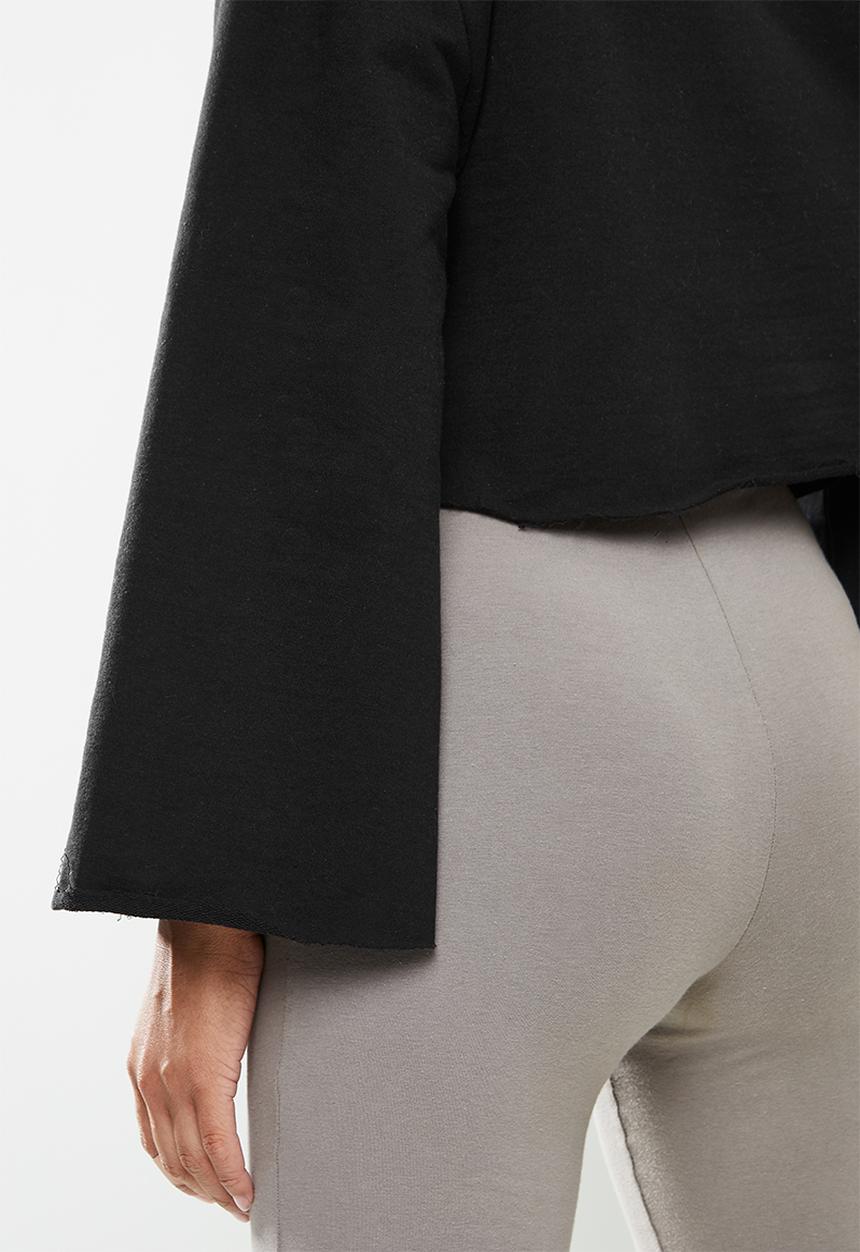 Blake - Fleece bell sleeve cropped sweater - black