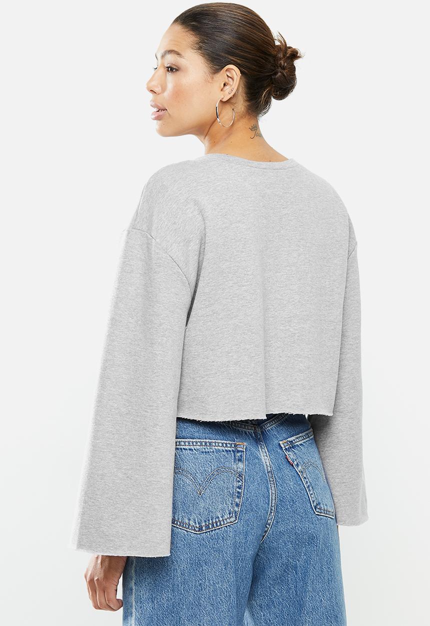 Blake - Fleece bell sleeve cropped sweater - grey 