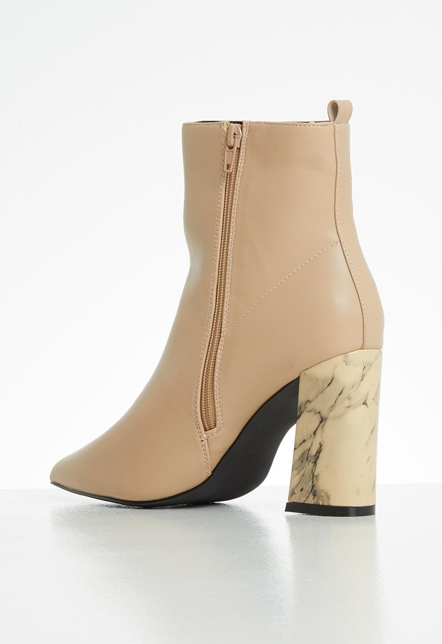 Z_Code_Z - Chloe statement abstract heel boot - neutral