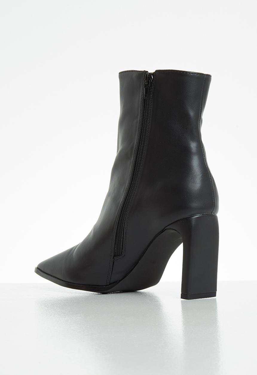 Z_Code_Z - Lulu square toe ankle boot - black