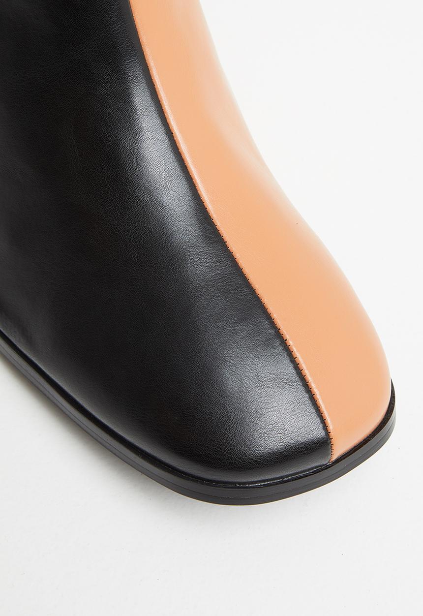 Z_Code_Z - Nat square toe ankle boot - black & tan