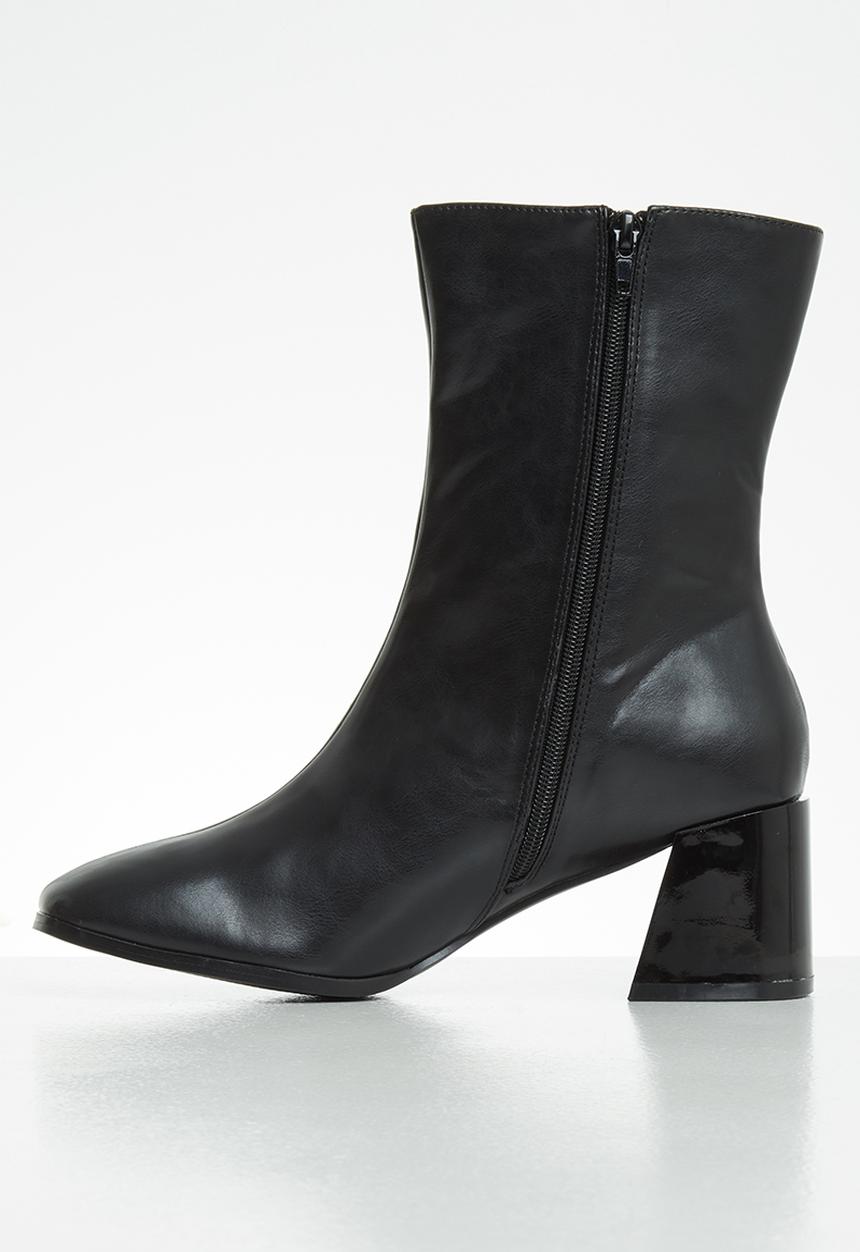 Z_Code_Z - Nat square toe ankle boot - black