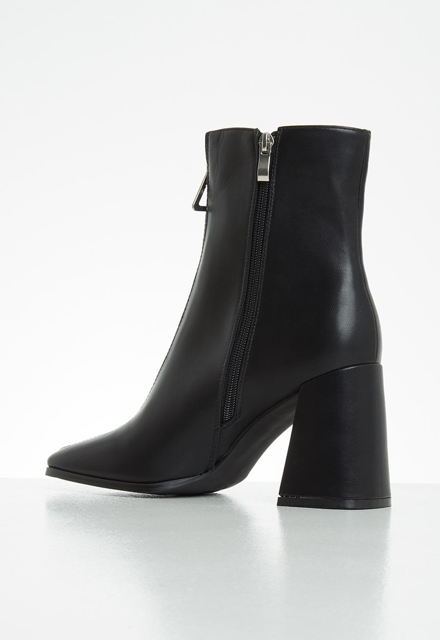 Z_Code_Z - Aylen front zip ankle boot - black