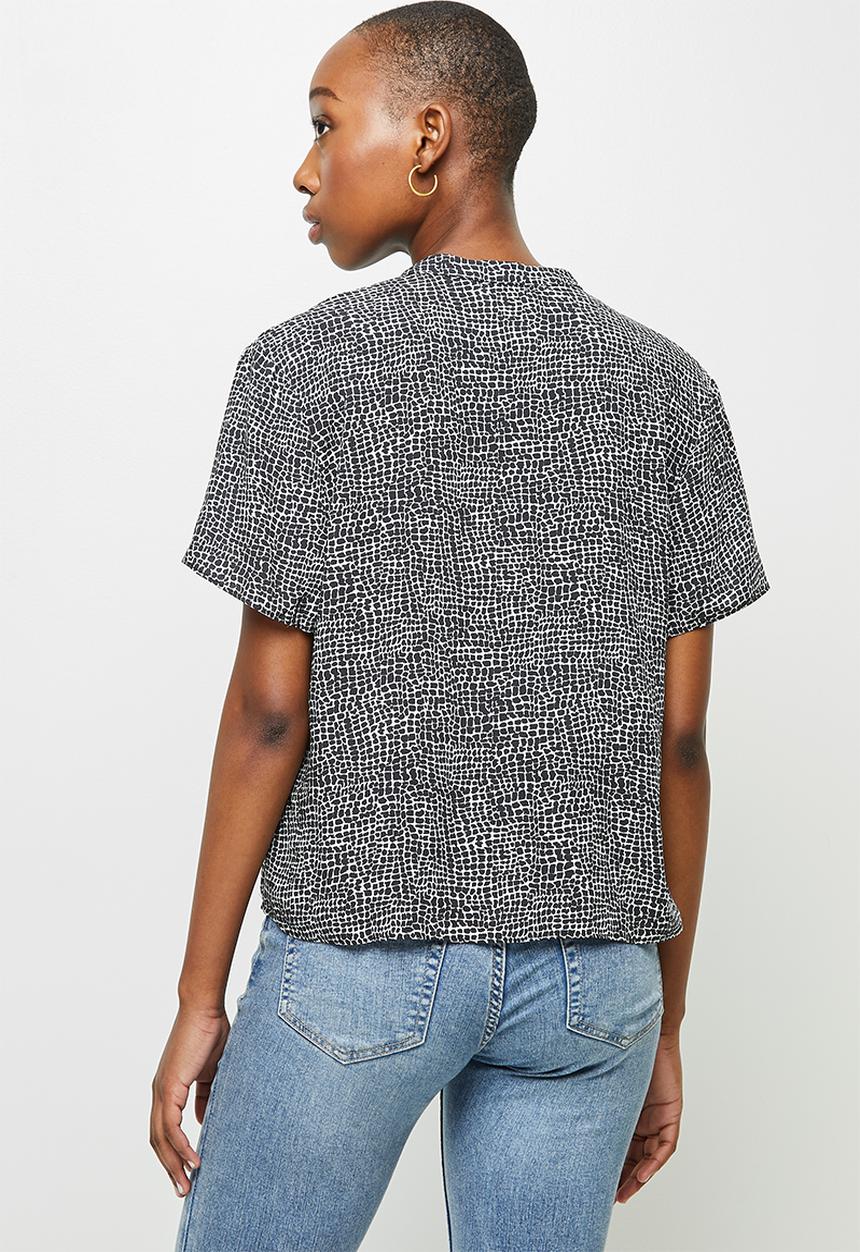 edit - Mandarin collar wide sleeve blouse - black & white 