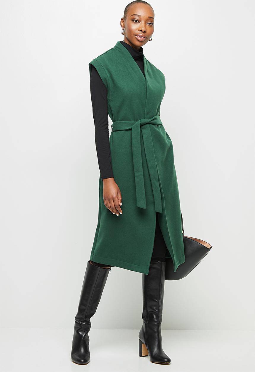 edit - Sleeveless belted coat - bottle green