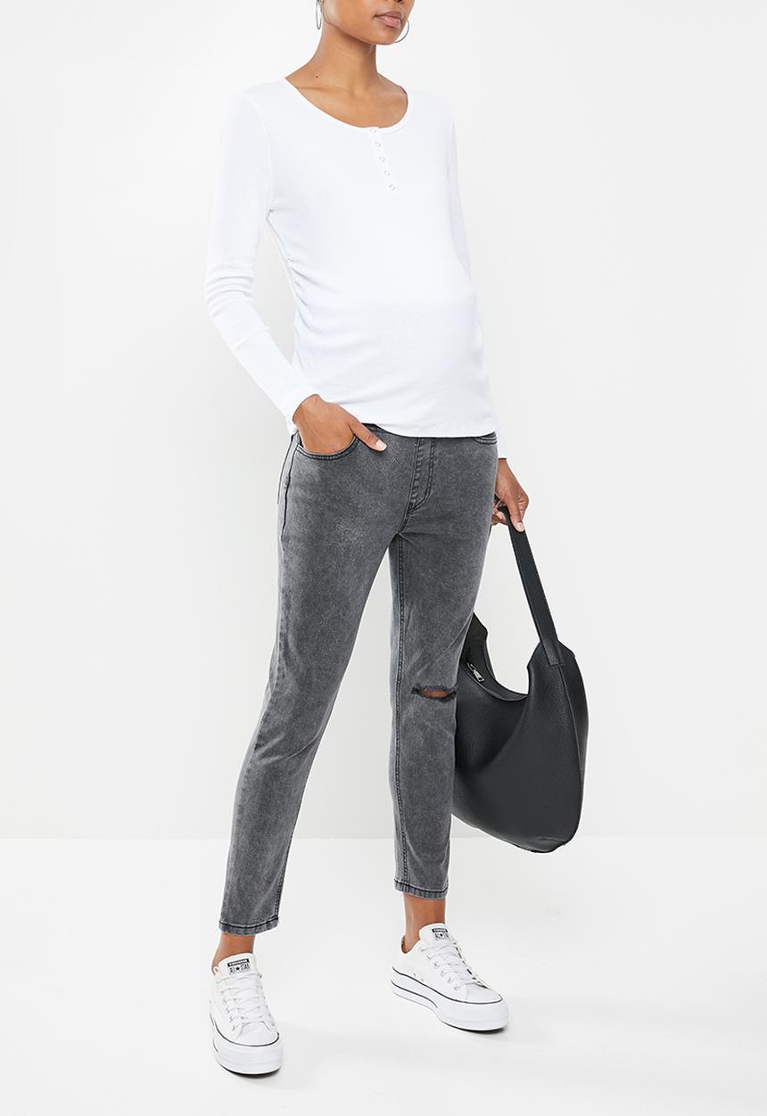 Cotton On - Maternity cropped skinny jeans over belly - washed black
