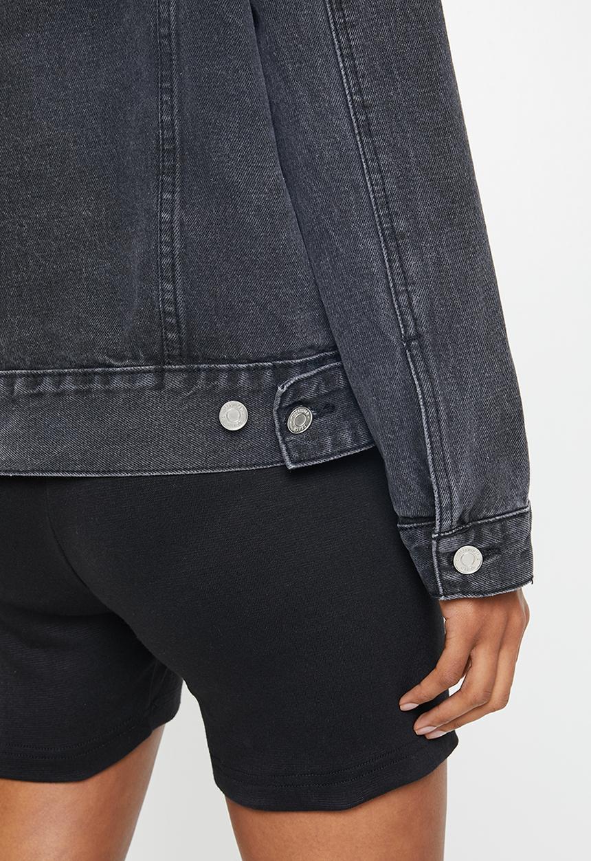 Missguided - Petite oversized denim jacket - black