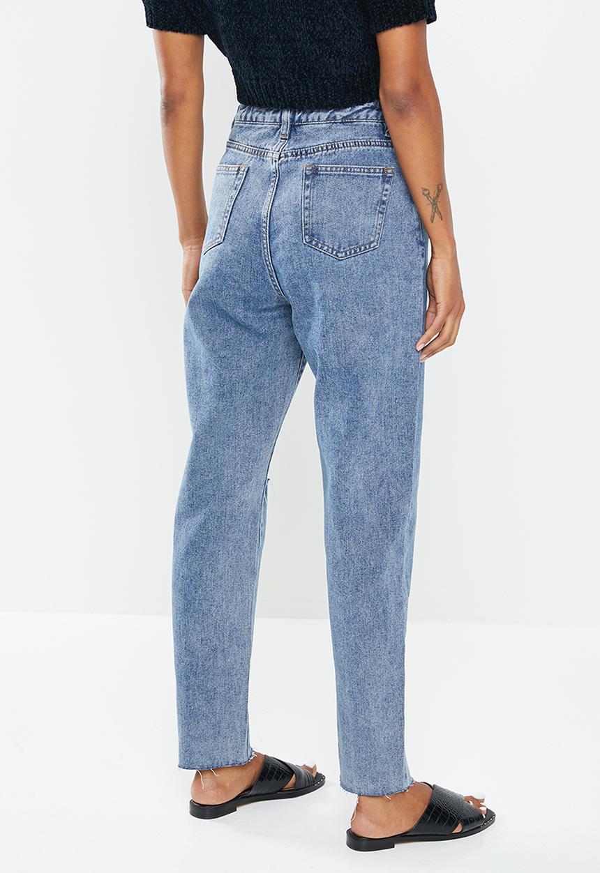 Missguided - Petite washed single thigh rip riot jeans - blue