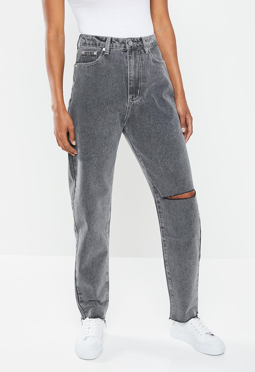Missguided - Petite washed single thigh rip riot jeans - black