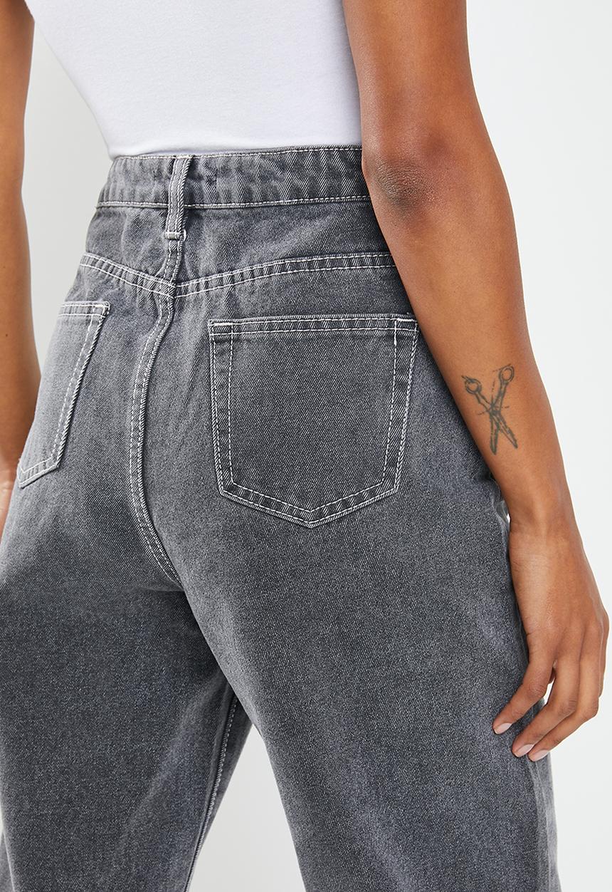 Missguided - Petite washed single thigh rip riot jeans - black