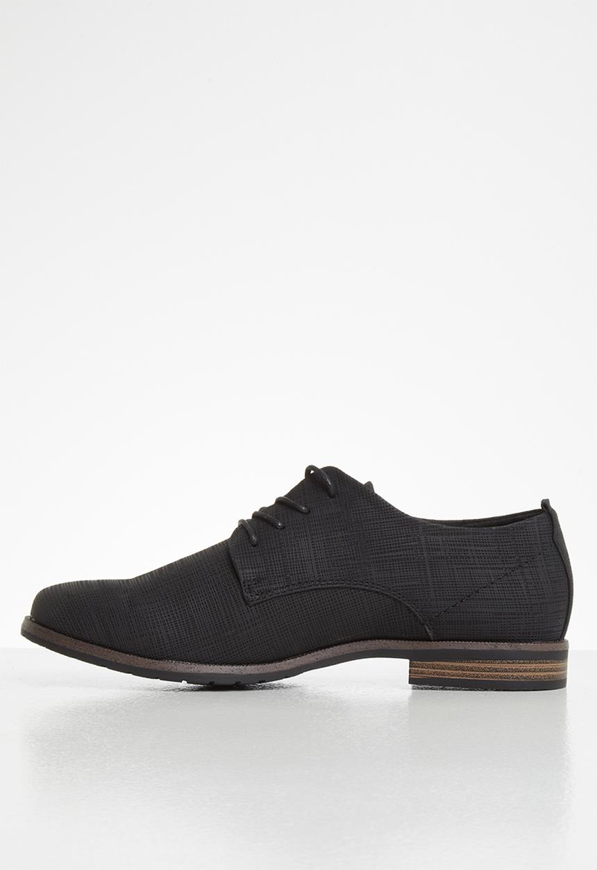 Miss Black - Alpha 4 brogue - black
