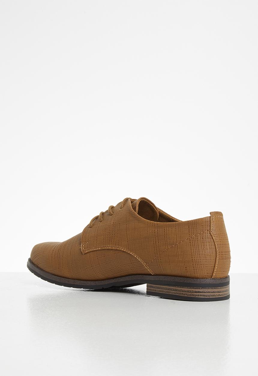 Miss Black - Alpha 4 brogue - tan